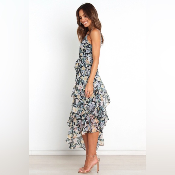 Petal & Pup Amren Dress Floral Dress Spring Wedding Guest Event Occasion - Picture 2 of 7